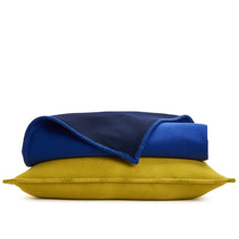 Load image into Gallery viewer, WOOL BLANKET IN NAVY & COBALT
